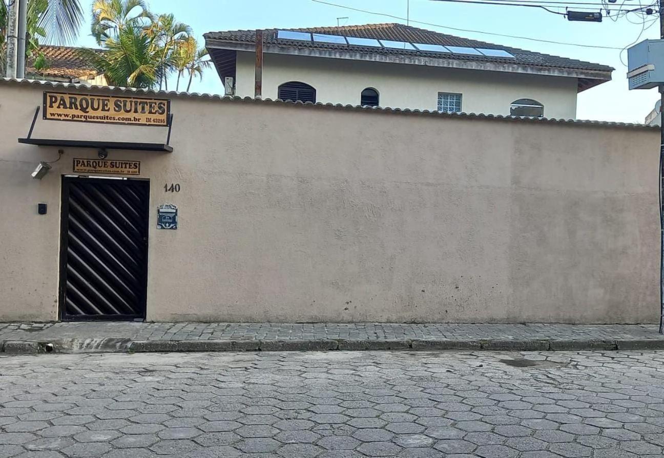 Pousada Parque Suites Estacionamento E Piscina Guaruja Exterior photo
