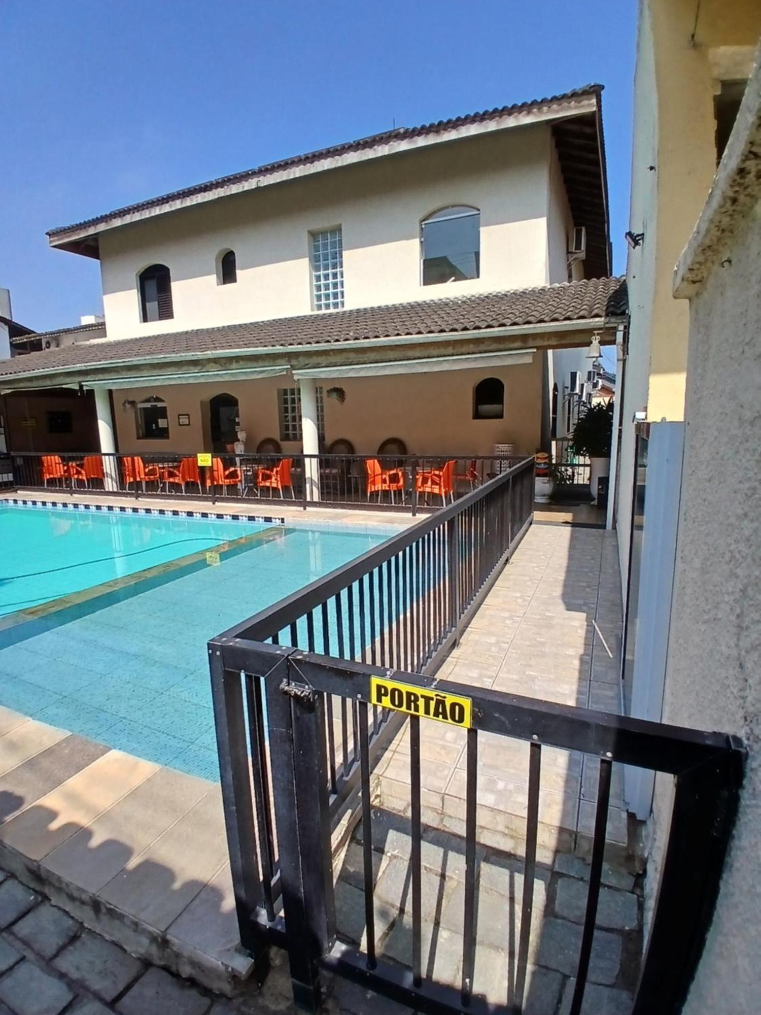 Pousada Parque Suites Estacionamento E Piscina Guaruja Exterior photo